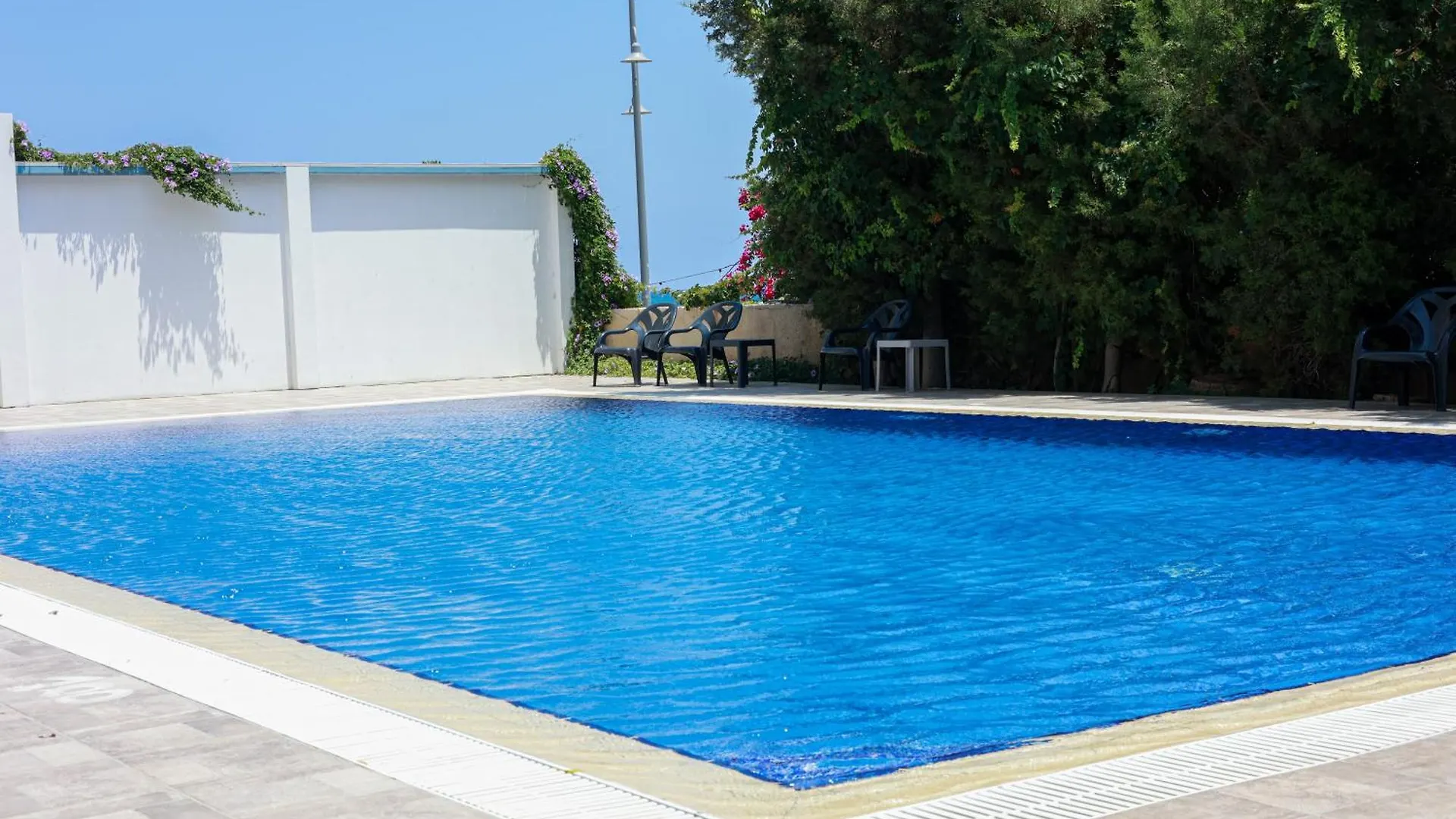 Piale Palms Makenzie Beach Front Apartment, Λάρνακα