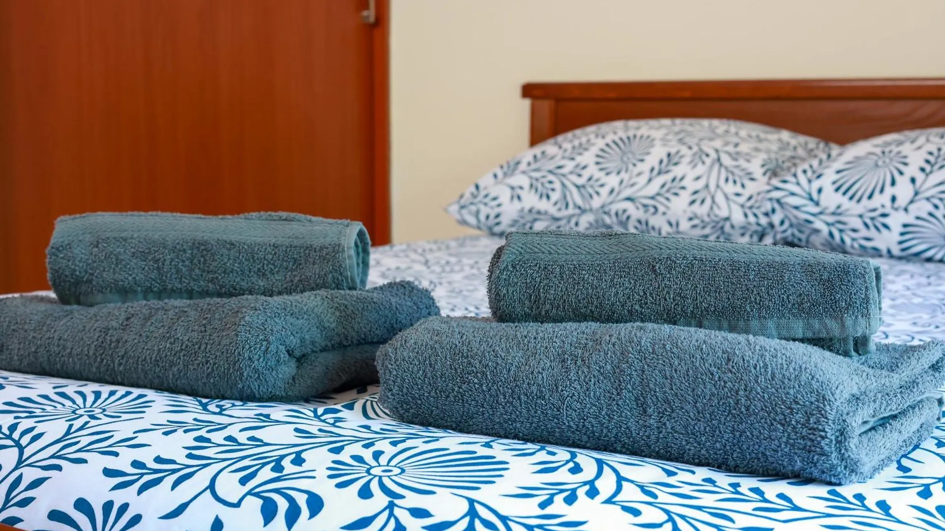 Piale Palms Makenzie Beach Front Apartment, Λάρνακα Κύπρος