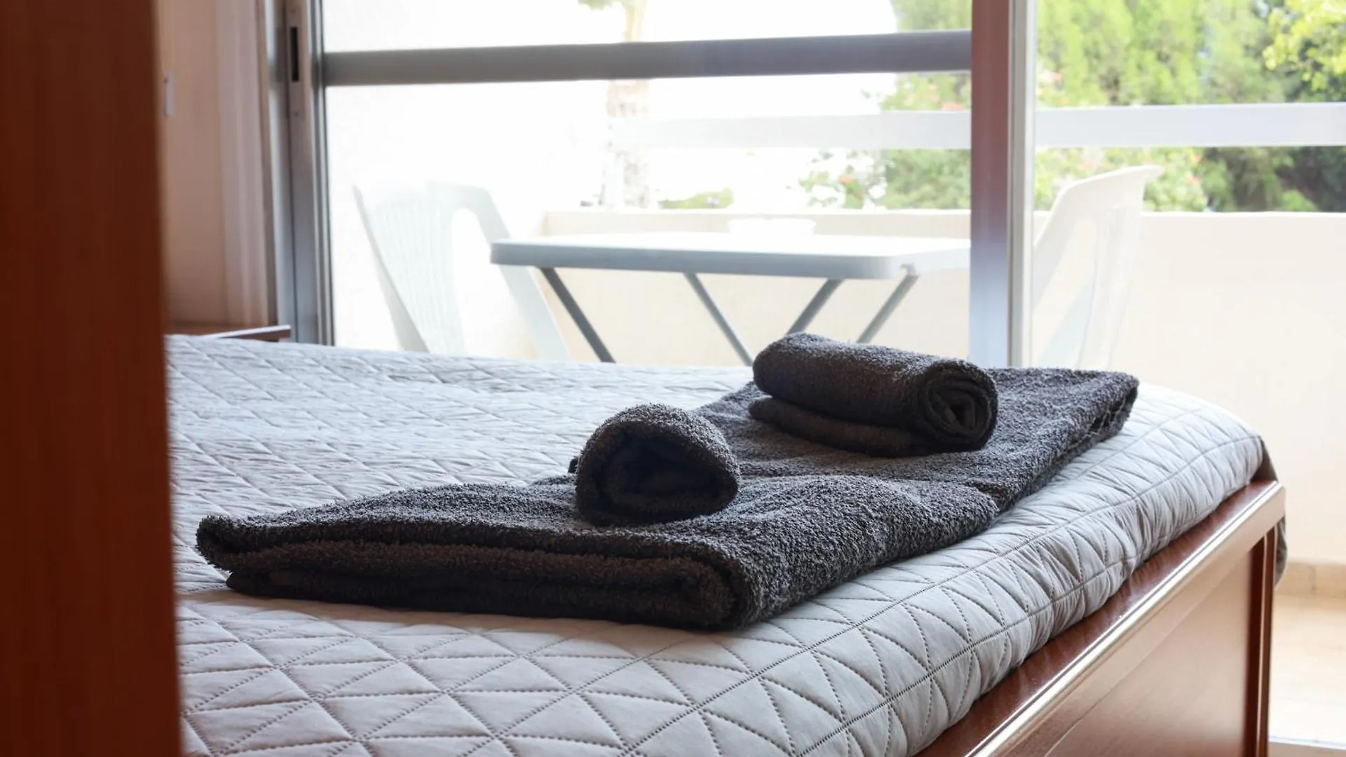 Piale Palms Makenzie Beach Front Apartment, Λάρνακα