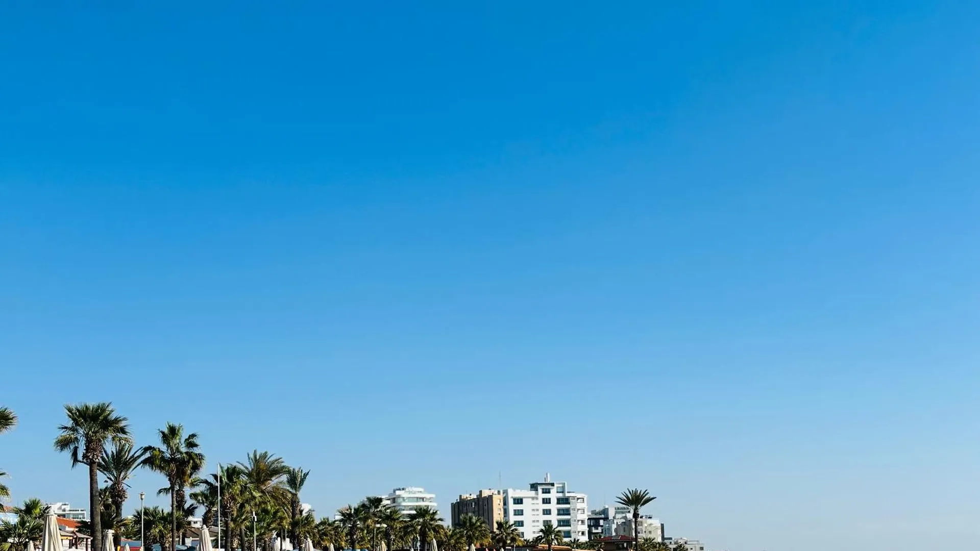 Piale Palms Makenzie Beach Front Apartment, Λάρνακα Διαμέρισμα